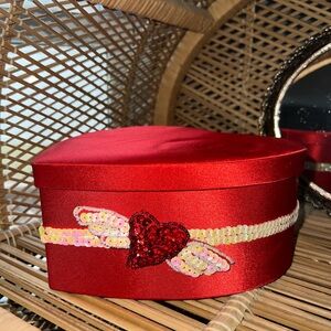 Vintage Valentines Day box